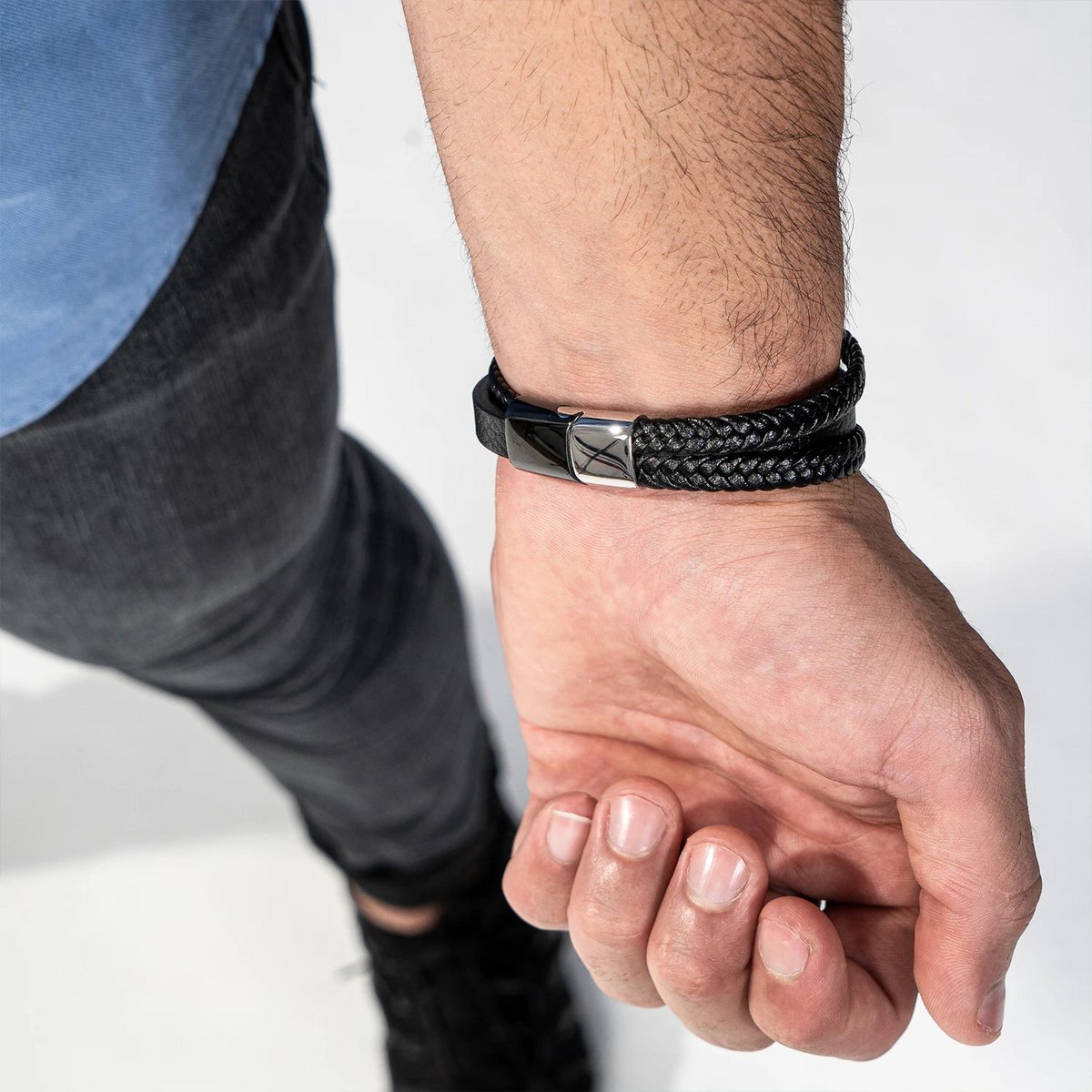 SERASAR Glorie Black Leather Bracelet – image 4