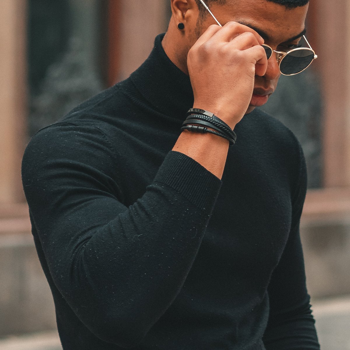 SERASAR Brave Black Leather Bracelet – image 3