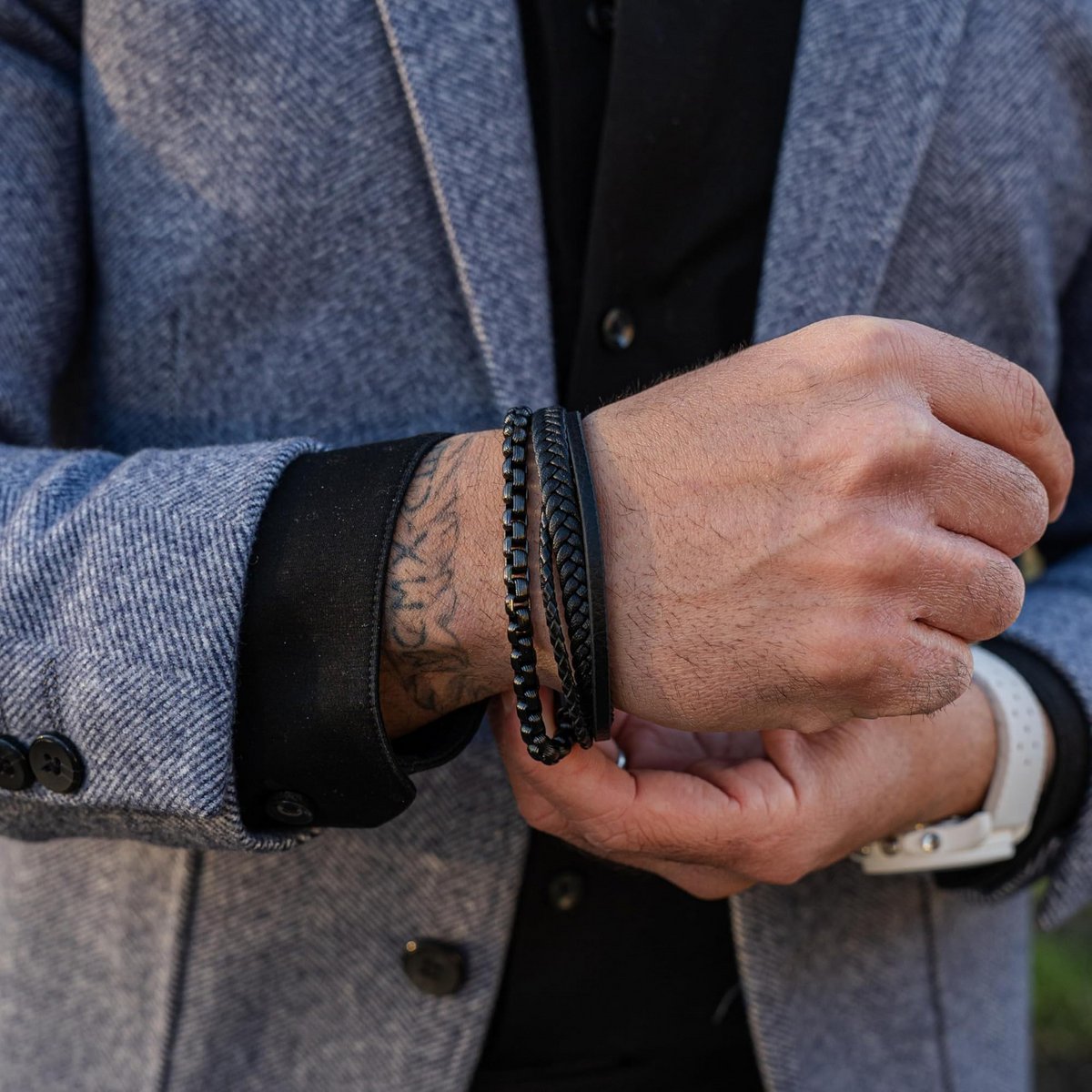 SERASAR Held Black Leather Bracelet – image 4